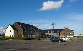 Holiday Inn Express London - Epsom Downs By Ihg